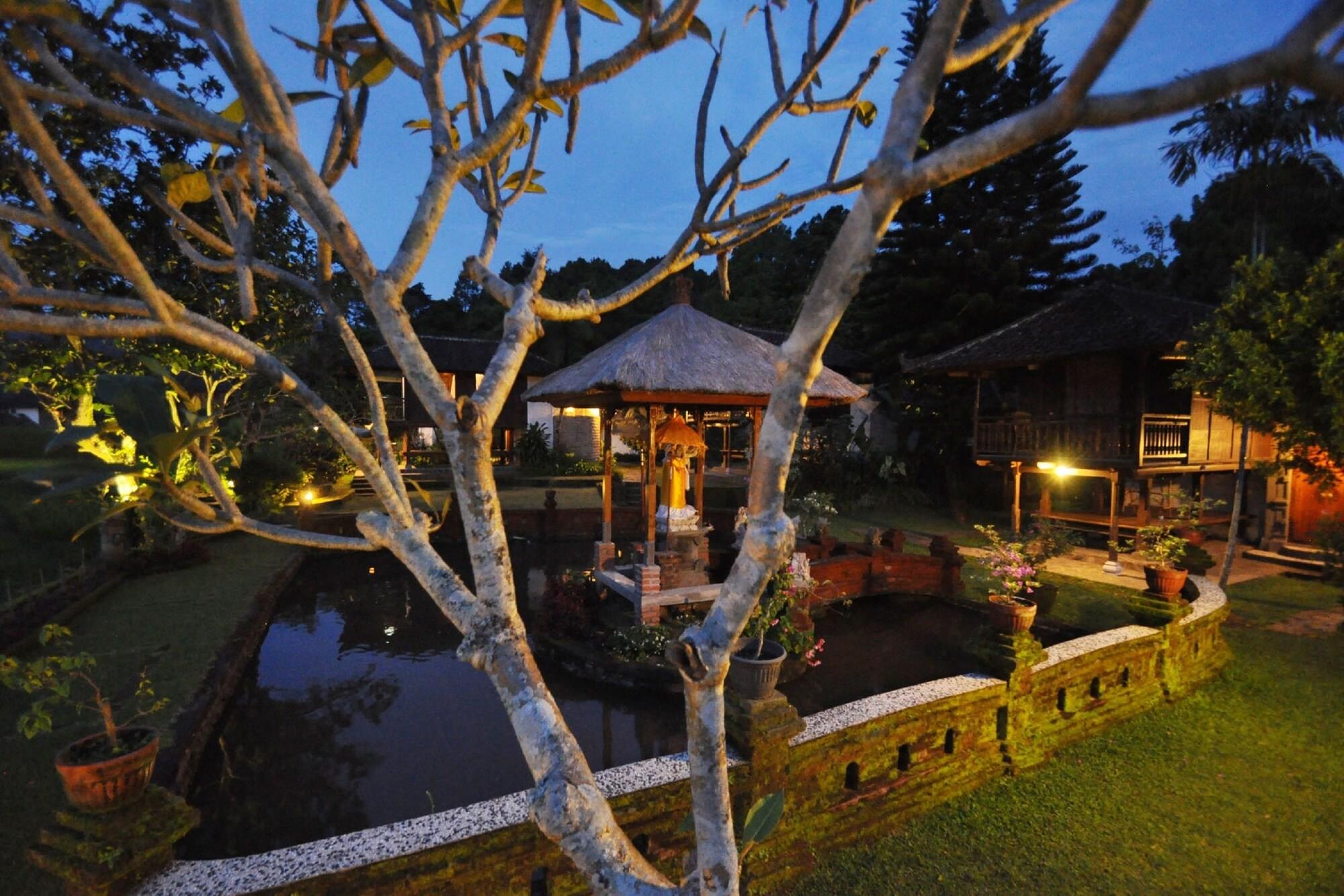 Puri Lumbung Cottages Gobleg  エクステリア 写真