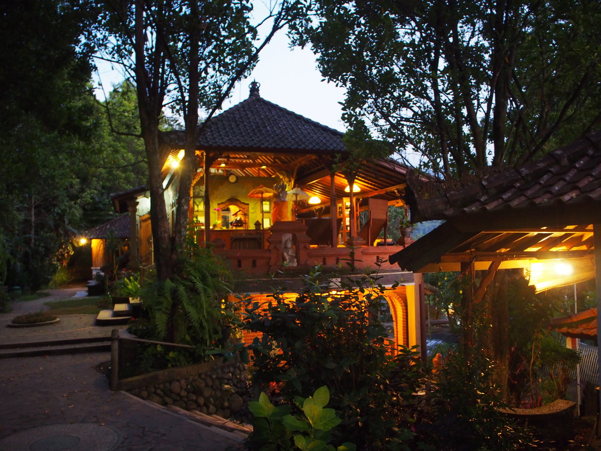 Puri Lumbung Cottages Gobleg  エクステリア 写真